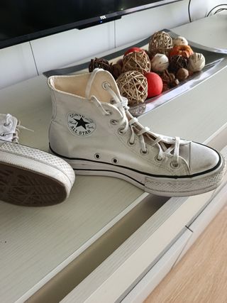 Converse blancas plataforma altas