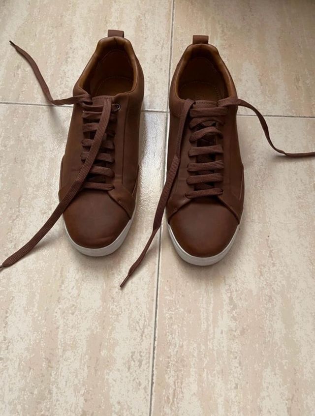 Zapatos minimalista Zara
