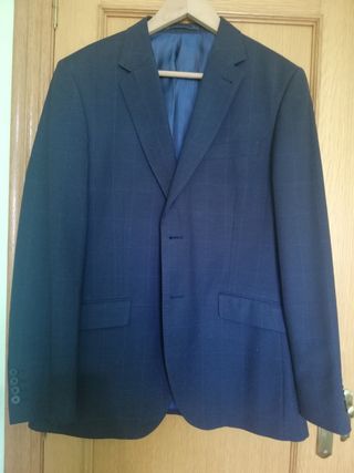 Traje hombre Cortefiel. 