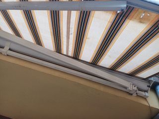 Toldo terraza - beige y marrón eléctrico