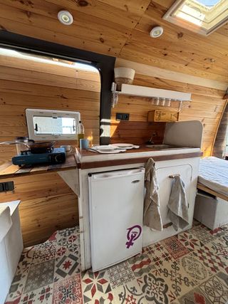Furgoneta IVECO L3H3 Camperizada perfecto estado