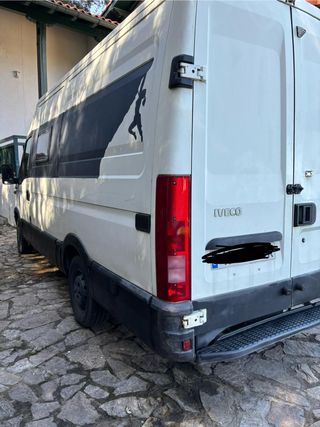 Furgoneta IVECO L3H3 Camperizada perfecto estado