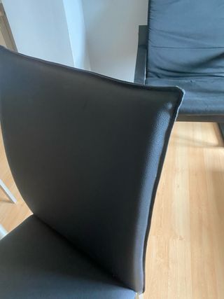 Mesa cristal extensible + 4 sillas En Santiago