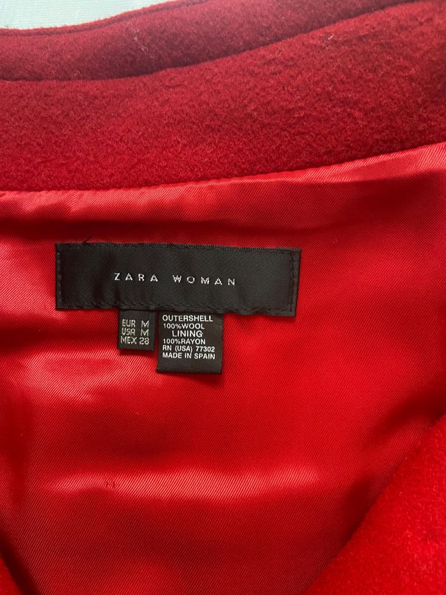 Abrigo/gabardina roja Zara Woman