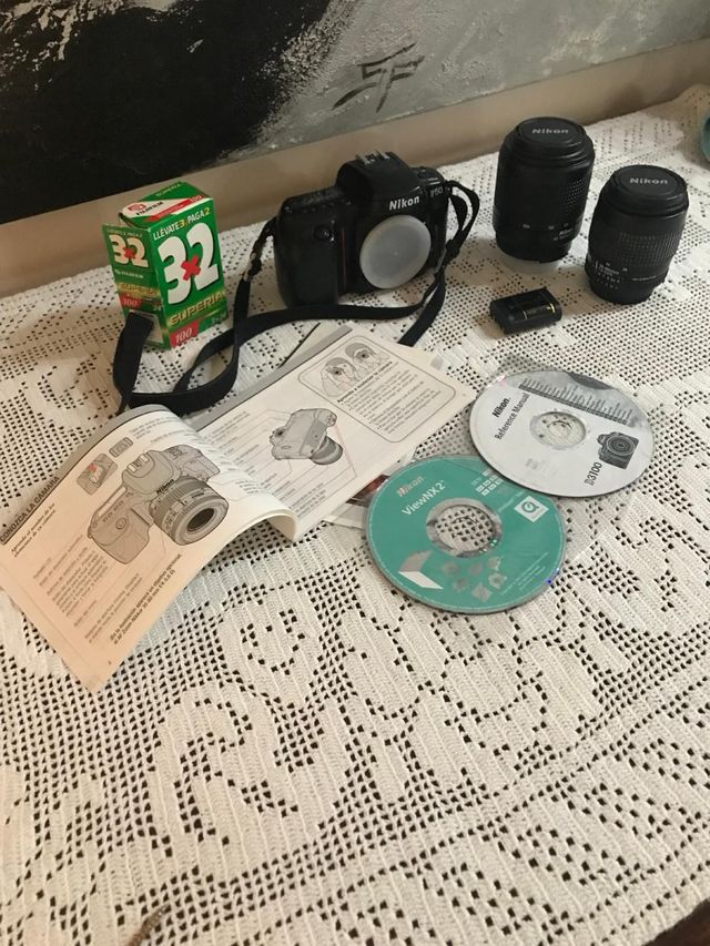 Nikon F50D + 2 objetivos