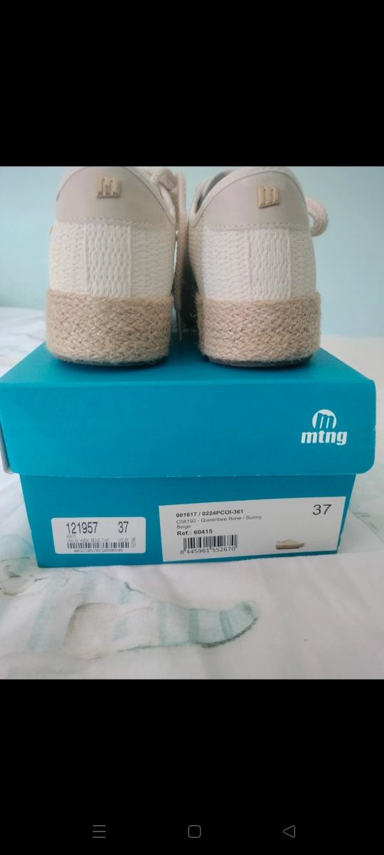 Zapatillas Xti beige nuevas