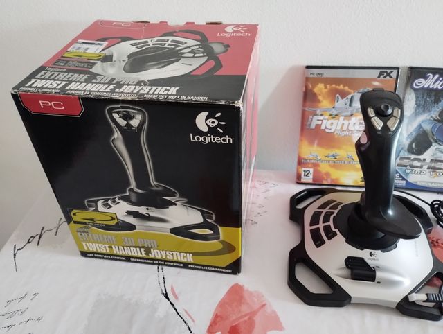 Logitech Extreme 3D Pro con BOX + Giochi + Doc.