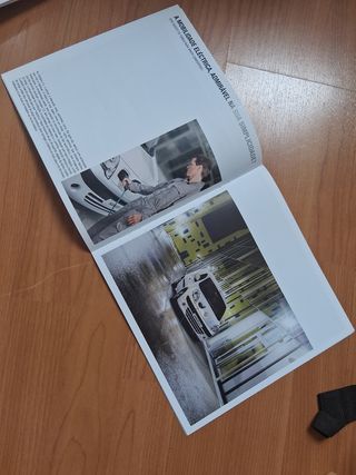 Catálogo Renault Kangoo Z.E. - Edição 12/2011