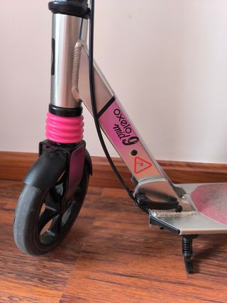 Patinete Oxelo Mid 9 Rosa y Plata.