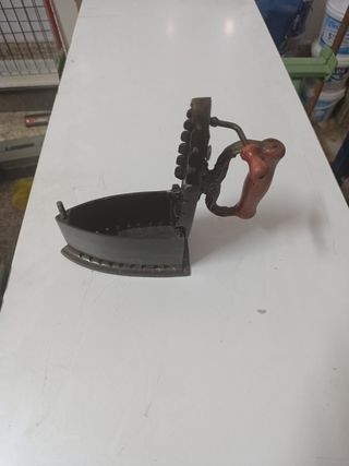 Plancha carbón antigua