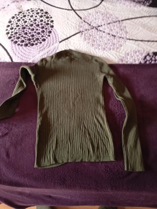 Jersey Bershka verde oliva XS