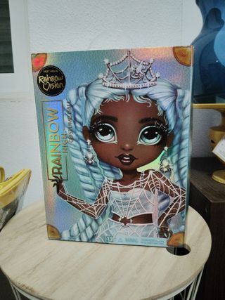 Muñeca Rainbow High Robin Sterling