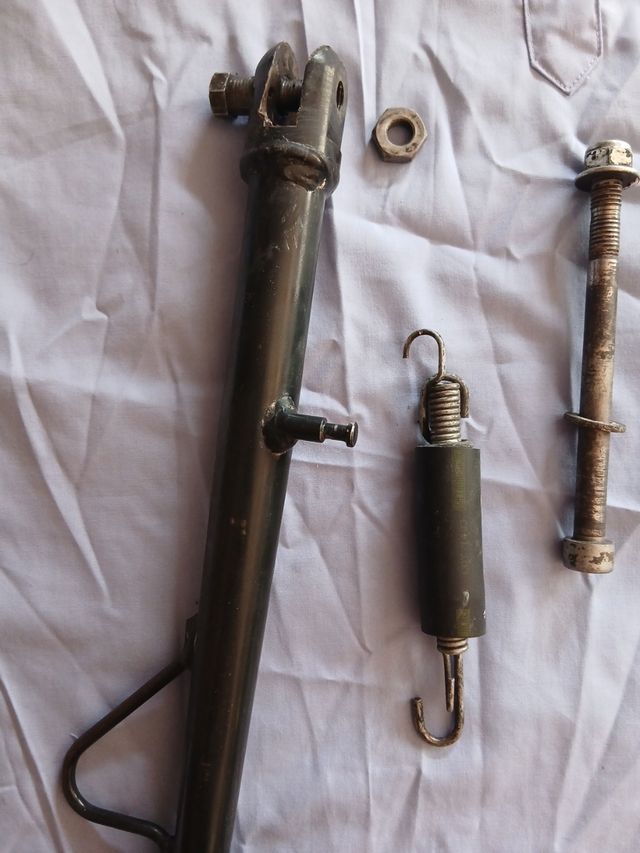 Caballete lateral Aprilia