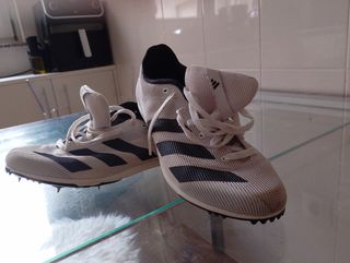 Zapatillas Adidas clavos atletismo