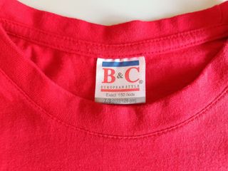 Camiseta con serigrafía original