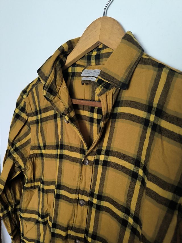 Camisa Zara Man cuadros amarilla-negra S.
Franela