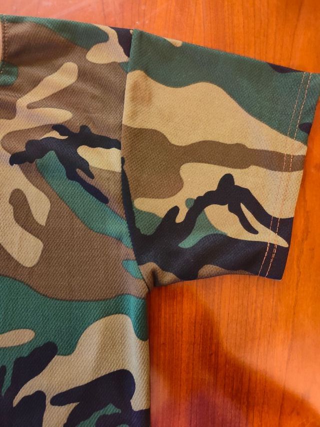 T-shirt mimetica taglia L - Nuova