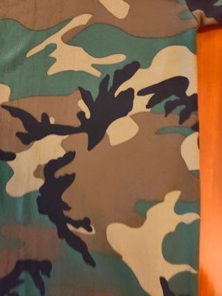 T-shirt mimetica taglia L - Nuova