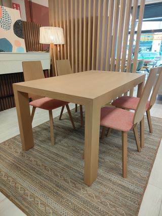 Mesa comedor madera + 4 sillas