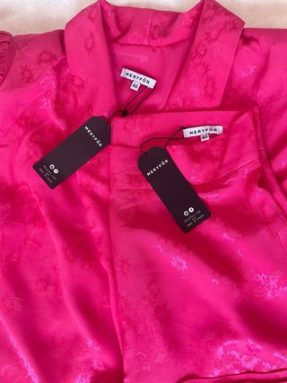 Traje Meryfor rosa talla L - NUEVO