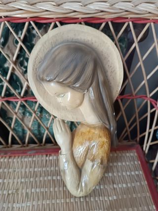 Figura religiosa Niña orante