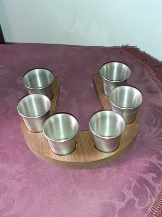 Juego de jarra y vasos de peltre
