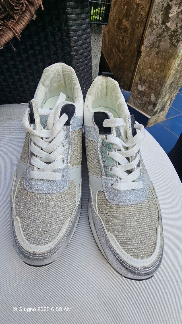 Scarpe Gogo Shoes argento-bianco