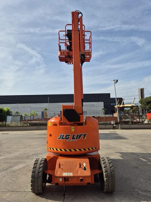 PLATAFORMA ARTICULADA ELECTRICA JLG E450AJ