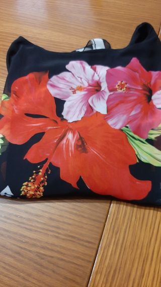 Blusa fiori rossi - nera