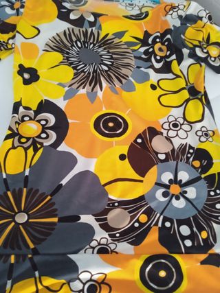 Blusa años 70 - Flores Amarillas