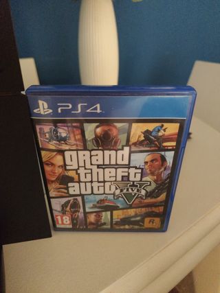 PS4 (PlayStation 4) + 4 juegos