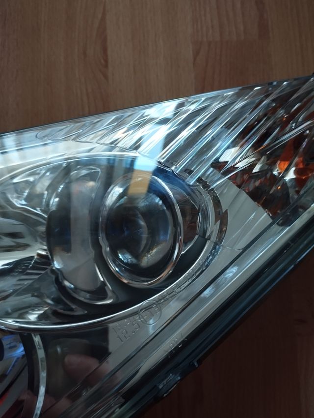 Faro Delantero Peugeot Satelis Izquierdo y Derecho