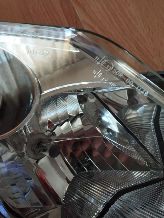 Faro Delantero Peugeot Satelis Izquierdo y Derecho