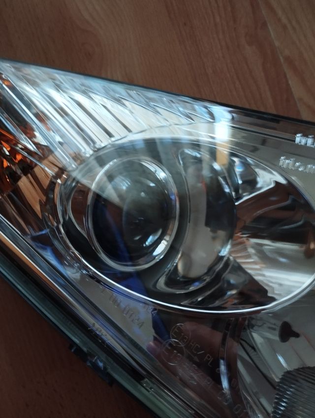 Faro Delantero Peugeot Satelis Izquierdo y Derecho