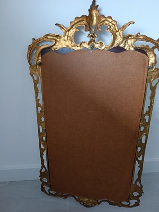 Espejo dorado antiguo