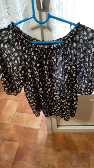 Blusa fiori neri e bianchi Tg L