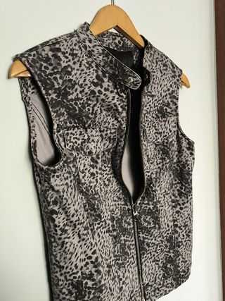 Chaleco Zara Man gris - Talla S