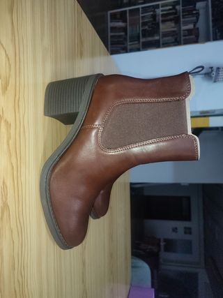 Botines marrones tacón 41