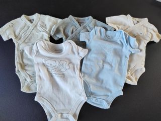 Abiti neonato 0 mesi: 5 body + 3 tutine + 1 comple