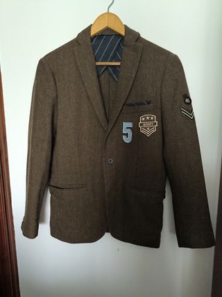 Americana marrón hombre invierno