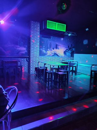 Bar Musical/ Local/ Precio Negociable 