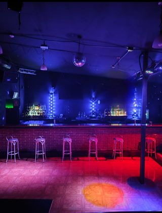 Bar Musical/ Local/ Precio Negociable 