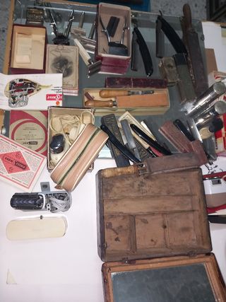 Lote de Antigua colección de barberia con espejo