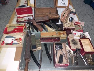 Lote de Antigua colección de barberia con espejo