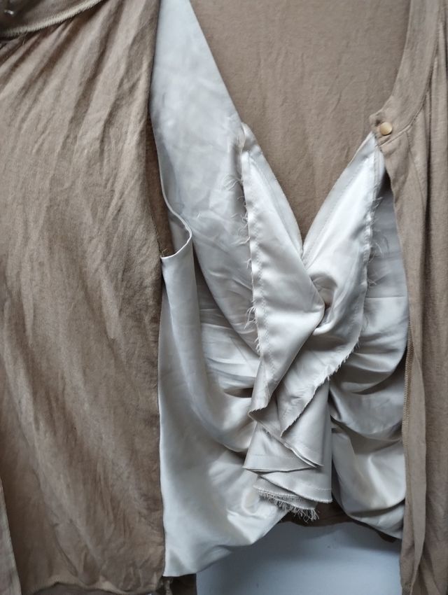 Maglia cardigan beige con top