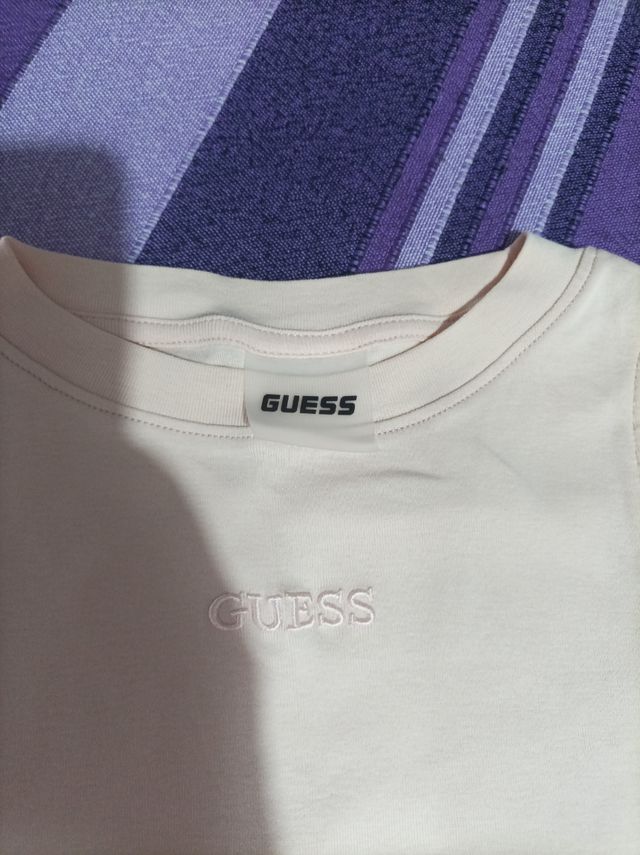 Canotta Guess rosa mai messa