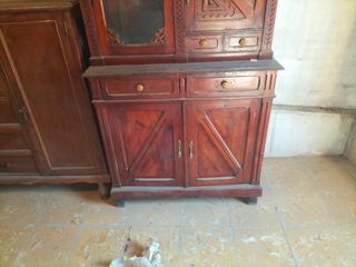 Aparador antiguo de madera