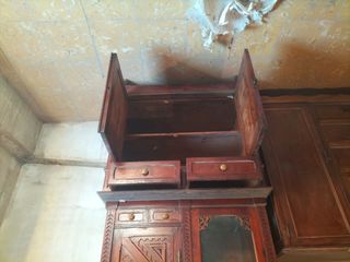 Aparador antiguo de madera
