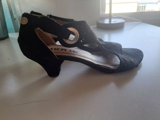 Sandalias CHIKA10 negras tacón bajo