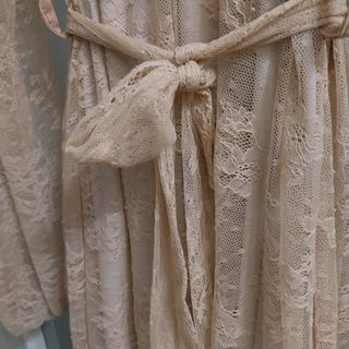 Abito elegante lungo in pizzo